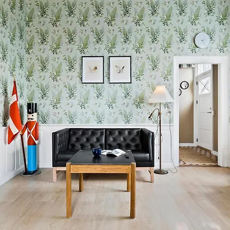 Beautiful In Aakirkeby With Wifi Apartamento *